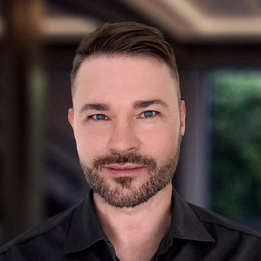 Fotograf und Webdesigner Marko Bußmann und Inhaber des Photo Atelier Beauty Shooter